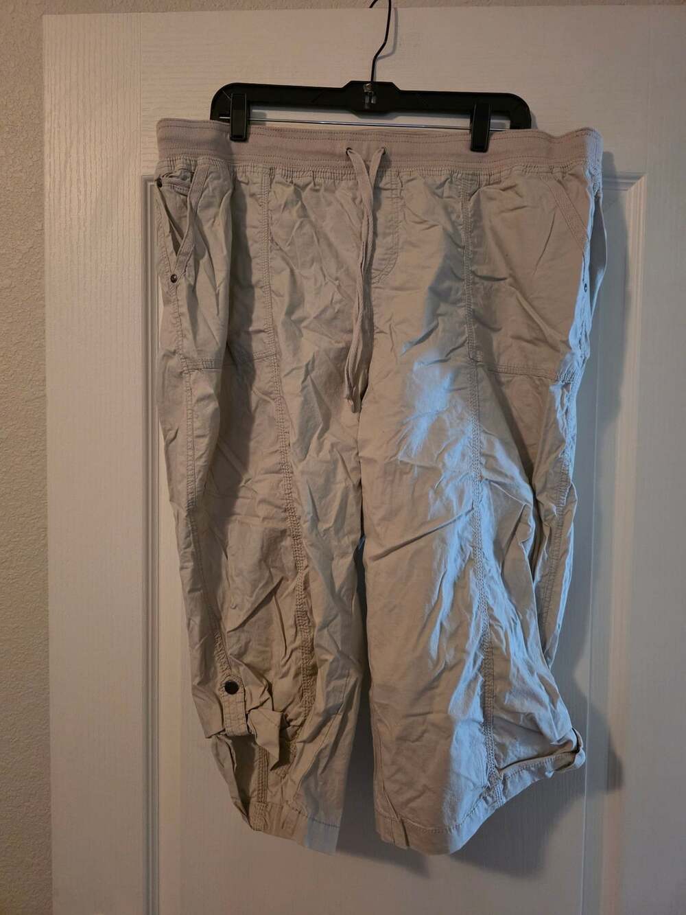 Style & Co Woman Pull-On Cargo Capri Pants Size 20W Beige